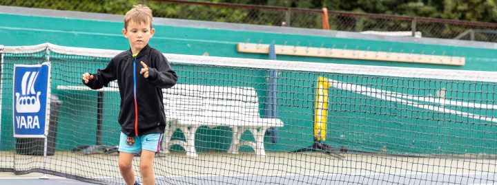 New kindergarten tennis course